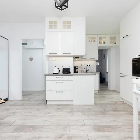 Apartment Family Apartment Sklodowskiej-Curie By Renters *